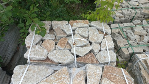 Гранитный плитняк галтованный для парковки купить в Калуге