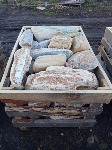 Златолит жёлтый, жёлто-зелёный глыбки и валуны для ланшафтного дизайна купить в Калуге