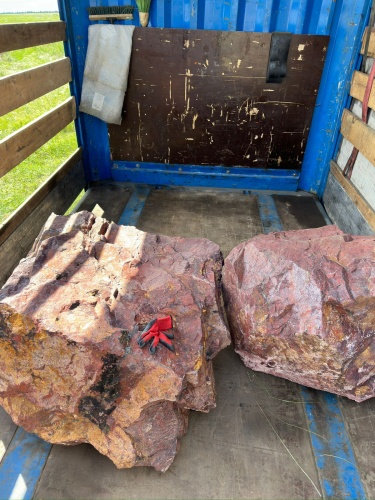 Ландшафтные глыбы красно-фиолетовые 200-1000 килограмм купить в Калуге