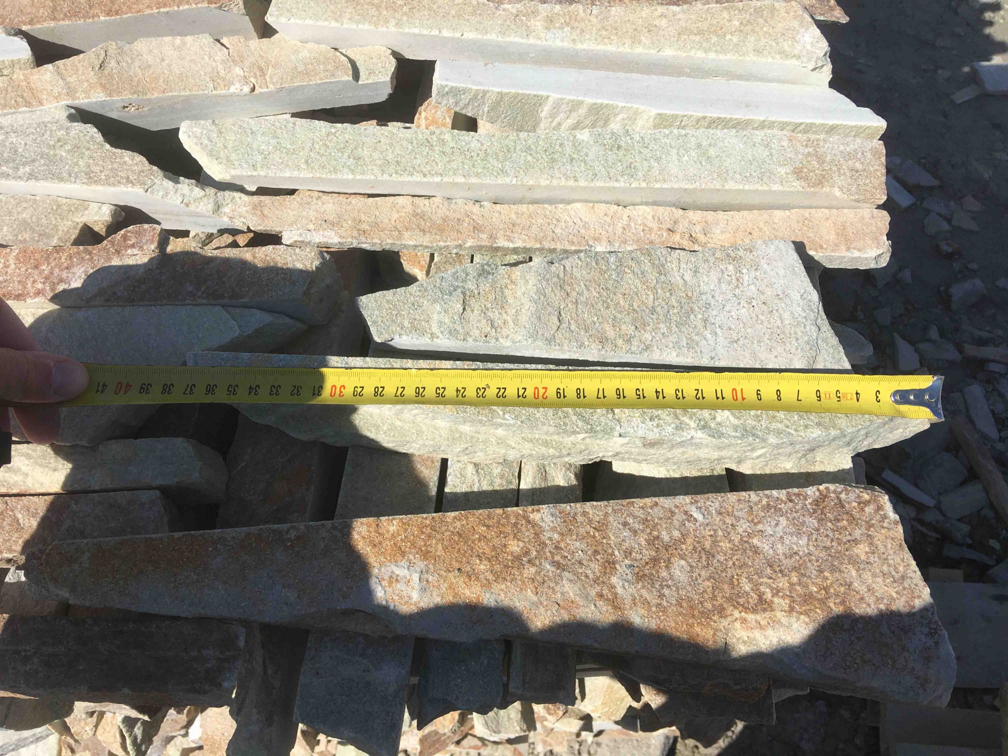 Горбушка златолит золотистый для облицовки купить в Калуге