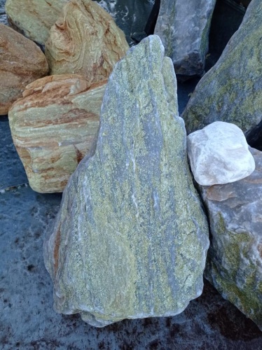 Златолит жёлтый, жёлто-зелёный глыбки и валуны для ланшафтного дизайна купить в Калуге