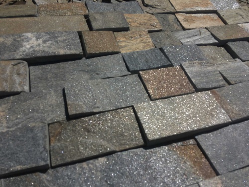 Плитка пилёная златолит Уральский для цоколя, отмостки купить в Калуге