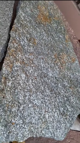 Плитняк златолит серебристый для цоколя, отмостки купить в Калуге