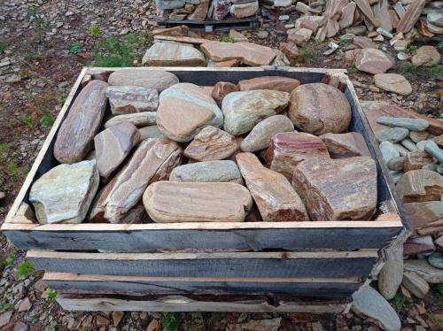 Златолит жёлтый, жёлто-зелёный глыбки и валуны для ланшафтного дизайна купить в Калуге