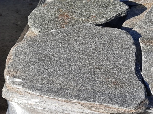 Златолит серебристый галтованный для лестниц купить в Калуге