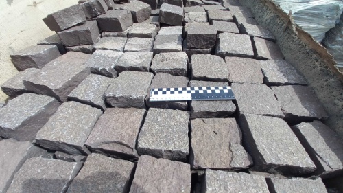 Лемезит колотая брусчатка 10 * 10 см. для парковки купить в Калуге